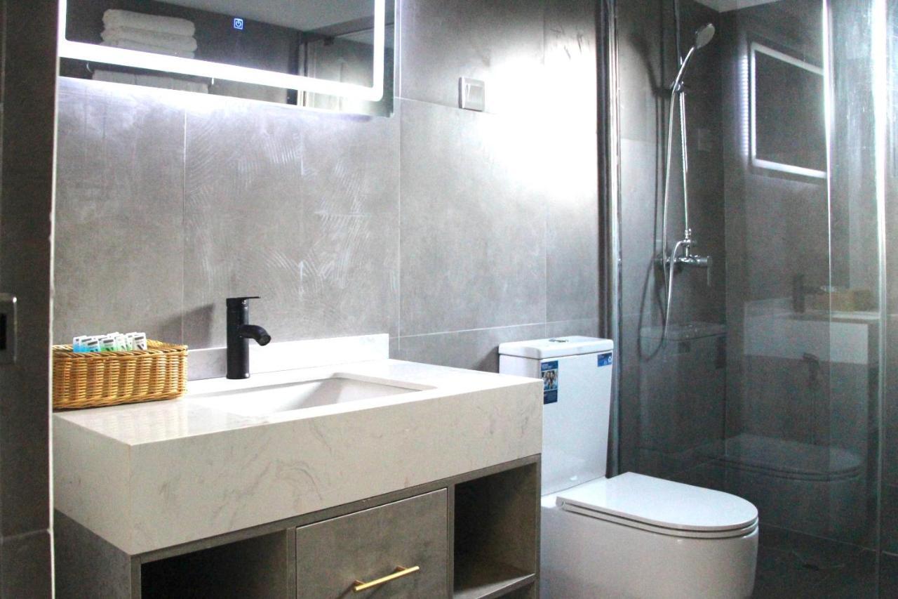Nivadoo Resort Sigiriya Bagian luar foto Bathroom