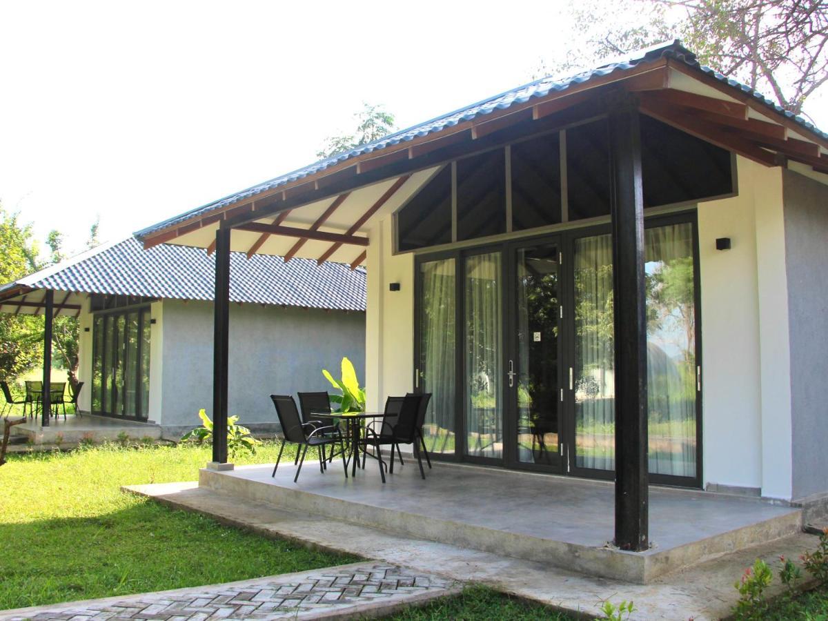 Nivadoo Resort Sigiriya Bagian luar foto The hotel's rooms