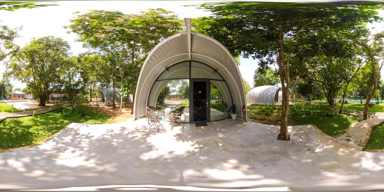 Nivadoo Resort Sigiriya Bagian luar foto The "Bubble"