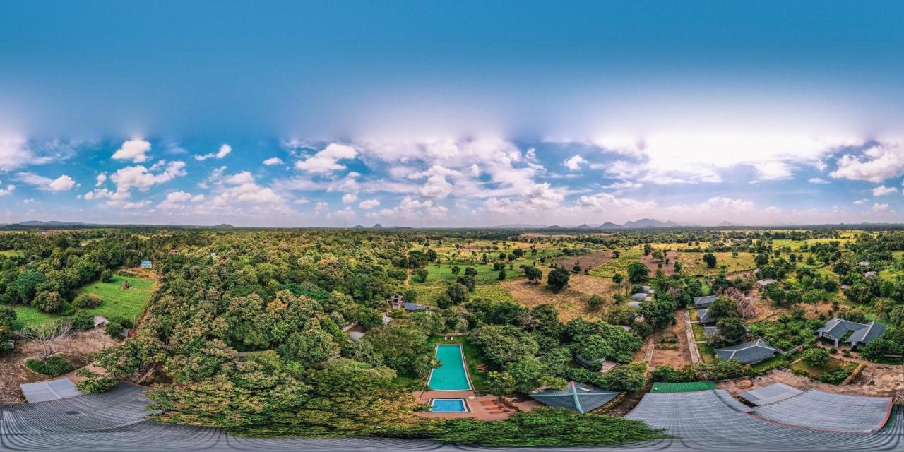 Nivadoo Resort Sigiriya Bagian luar foto View of the town of Sedona from the top of the courthouse